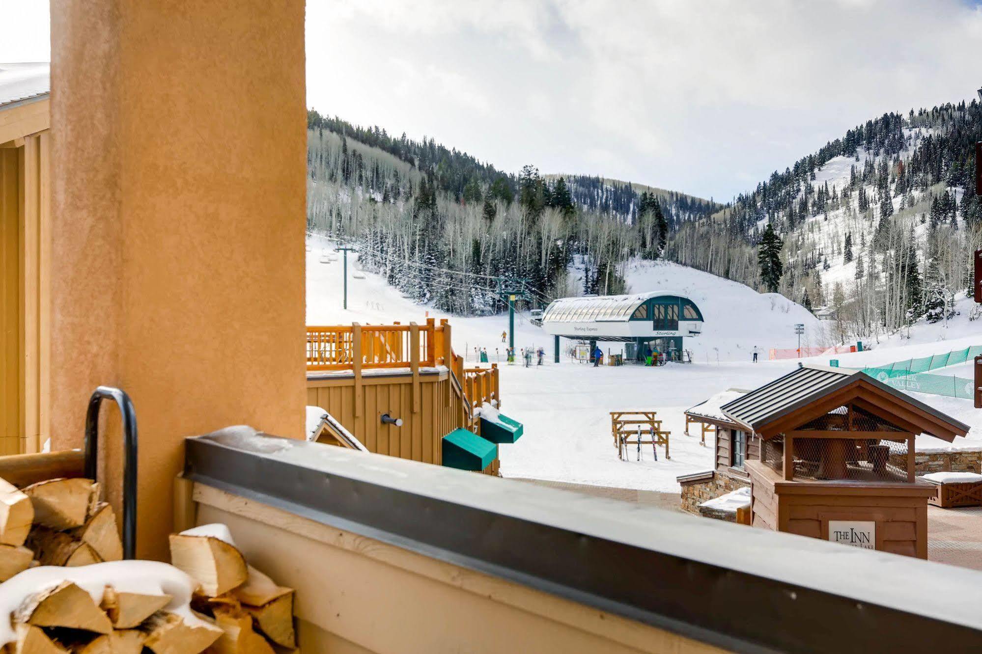 Villa Mont Cervin Plaza Park Stadt Exterior foto
